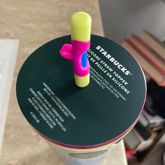 Starbucks 24 OZ. Color-Changing Cold Beverage Cup with Silicone Straw Topper. - Picture 6 of 16
